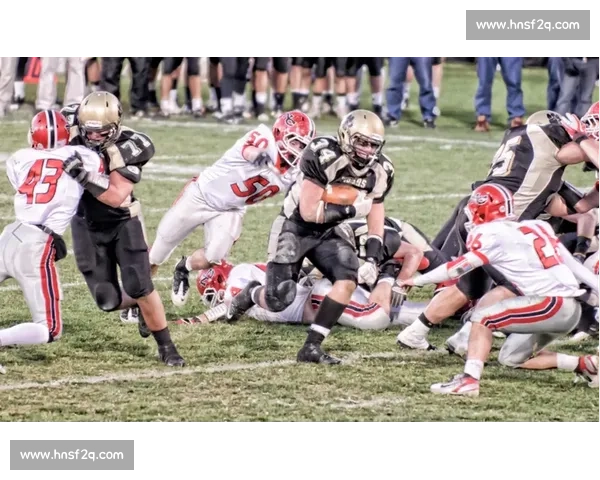 美式橄榄球全面解析赛场规则技巧与战术演练指南