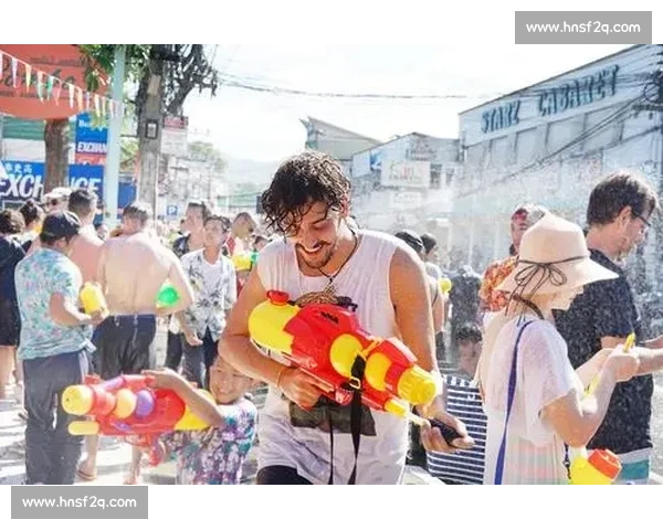 一个人独自观看体育赛事的体验与心情全解析 一个人独自观看体育赛事的体验与心情全解析